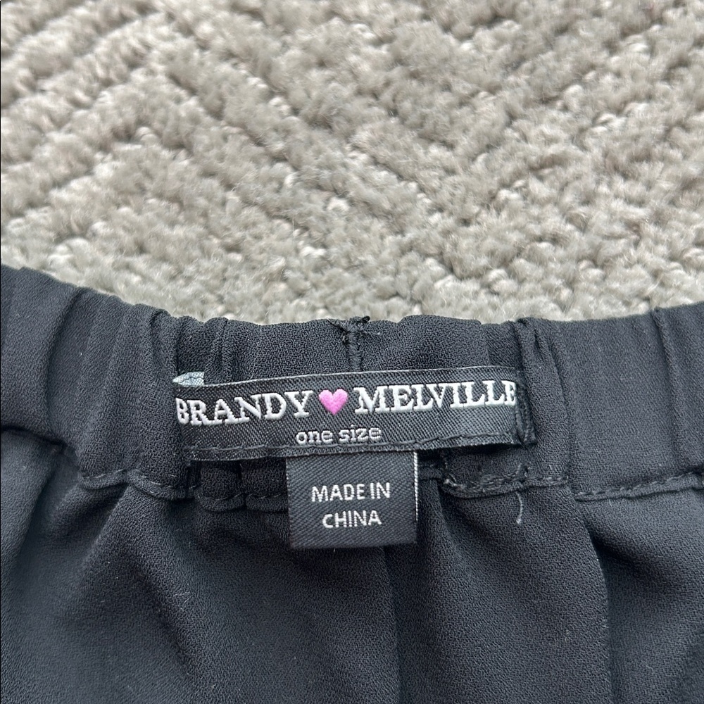 Brandy Melville Black Elastic Waist Shorts - Picture 2 of 9